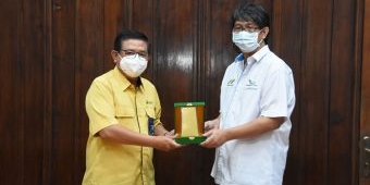 Petrokimia Gresik Gandeng PTPN XI Perluas Manfaat Agro Solution untuk Petani Tebu