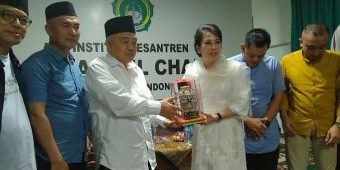 Kagumi Kiai Asep, Wali Kota Singkawang Tawarkan Tanah untuk Buka Cabang Amanatul Ummah