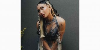 NIKI Terkejut Namanya Masuk Di Top 20 Global Di Spotify