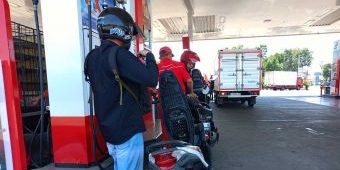 Antrean Panjang SPBU di Sidoarjo Mereda