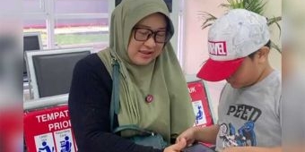 Setia Dampingi Anak Terapi, Rini Andalkan BPJS Kesehatan Selama Tujuh Tahun