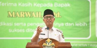 Hadiri Sertijab Kepala MTsN 1 Kota Kediri, Gus Qowim Dorong Inovasi Pendidikan