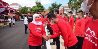 Dilepas Khofifah, Tim Ekspedisi 77 Siap Kibarkan Bendera Merah Putih di Puncak Arjuno