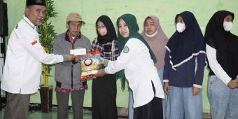 Gandeng Prudential, SMK Plus NU Sidoarjo Salurkan Zakat Mal