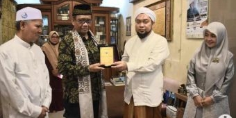 Kiai Afifuddin Muhajir: Mahfud MD Paling Bisa Diharapkan Tegakkan Hukum dan Berantas Korupsi