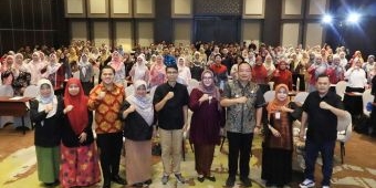 Wabup Gresik Tutup Pelatihan Penyusunan SPM dan Renstra BLUD, Tekankan Peningkatan Layanan Publik