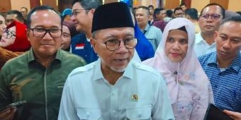 menko-zulhas-sebut-alasan-pergantian-kepala-bgn-presiden-dengar-aspirasi-rakyat