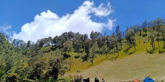 TNBTS Buka Jalur Pendakian Semeru Mulai 24 April 2026