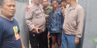 Usai Salat Jumat, Warga Kapas Madya Surabaya Hajar Pemuda Diduga Pelaku Curanmor