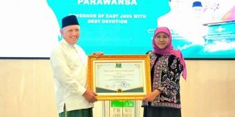 PWNU Jatim Nobatkan Khofifah Jadi Governor of East Java with Best Devotion