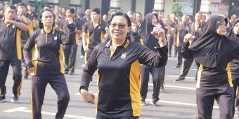 Wujudkan Sinergi dengan Masyarakat, Polwan Polres Kediri Kota Gelar Olahraga Bersama