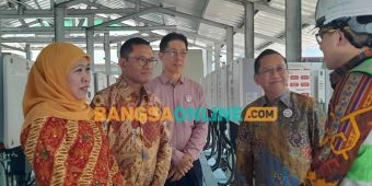 Dukung Net Zero Emission 2060, Tjiwi Kimia Resmi Operasikan PLTS Atap 9,8 MWp