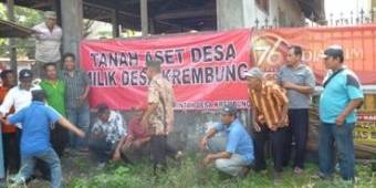 Petani Gogol dan Perangkat Desa Krembung Sidoarjo Segel Aset Sengketa  