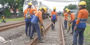 Tingkatkan Keselamatan, KAI Ganti Rel Baru Sepanjang 495.562 Meter 