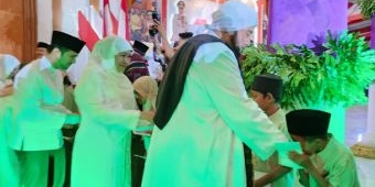 Sambut HUT ke-78 RI, Pemprov Jatim Gelar Dzikir dan Sholawat bersama Habib Syech