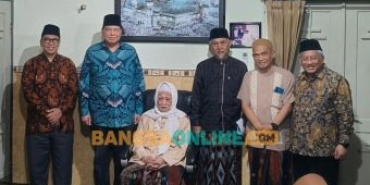 Silaturahmi ke Lirboyo, Chairul Tanjung Minta Maaf Langsung ke KH Anwar Mansur soal Trans7