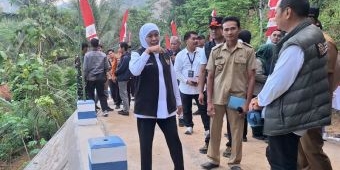 Tinjau Hasil Rekonstruksi Talud di Pacitan, Gubernur Jatim Disambut Ucapan Terima Kasih dari Warga