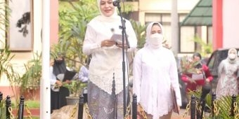 Peringati Hari Ibu, Pemkot Pasuruan Gelar Upacara Pakai Pakaian Kebaya