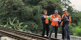 Hadapi Cuaca Ekstrem, KAI Daop 7 Madiun Periksa Jalur Talun-Garum