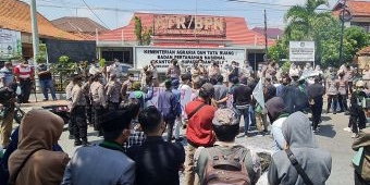 Soroti Pengurusan Sertifikat yang Terbengkalai, HMI Demo Tuntut Kepala BPN Bangkalan Mundur