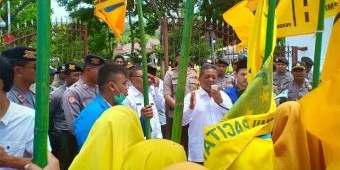 PMII Kembali Demo Kantor Bupati dan DPRD Pacitan, Pertanyakan Normalisasi Sungai Grindulu