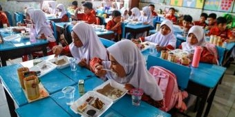 setop-sementara-bangun-dapur-mbg-baru-bgn-bakal-libatkan-kantin-sekolah