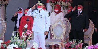 Pimpin Upacara HUT RI di Balai Kota, Wali Kota Eri Berharap Surabaya Segera Terbebas Covid-19