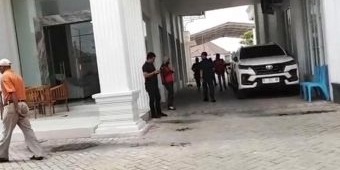 Kejari Sampang Geledah Rumah Eks Wabup dan 3 Lokasi Lain Terkait Dugaan Korupsi Dispendik