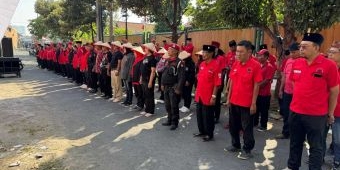 DPC PDIP Sidoarjo Gelar Upacara HUT ke-80 RI Bersama Petani