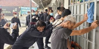 Cegah Masuknya Barang Terlarang, Rutan Bangkalan Gelar Geledah Kamar Warga Binaan