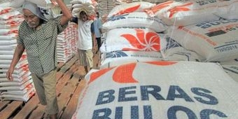 Kades Enggan Ambil Beras Rastra, Jatah Kecamatan Palengan Numpuk Enam Bulan