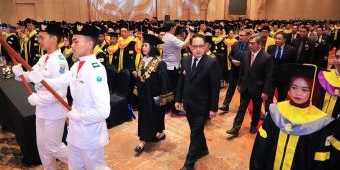 Di Wisuda Universitas Terbuka Malang, Pj Gubernur Jatim Bahas Pengabdian untuk Kemajuan Bangsa