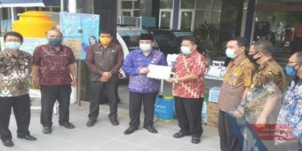 Nelayan Pantura Dapat Bantuan APD Covid-19 dari Pemprov Jatim