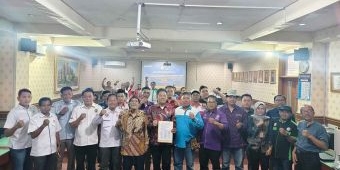 Dukung Indonesia Emas 2045, Pemprov Jatim Gelar Cangkrukan Serikat Pekerja