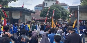Gelar Demo, PMII Kabupaten Malang Tagih Janji Kampanye Bupati Sanusi dan Wabup Didik