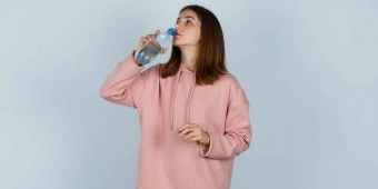 Penjelasan Bahaya Minum Es saat Haid