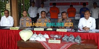 Polda Jatim Ringkus Penjual Bubuk Petasan, 231 Kg Bahan Peledak Diamankan