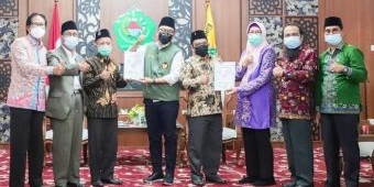 Baddrut Tamam Terima Kajian Akademik Pemekaran Kabupaten Pamekasan