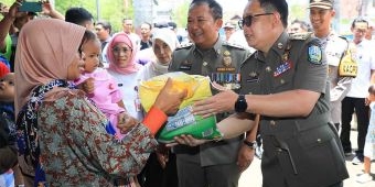 Sambut Ramadan, Pj Gubernur Jatim Gelar Pasar Murah di Jember 