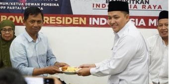 Peringati HUT ke-15, DPC Gerindra Kabupaten Pasuruan Gelar Tumpengan dan Santunan Anak Yatim