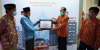 Baznas Berikan Bantuan APD ke Awak Media Center Sumenep