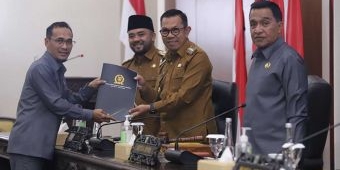 Rapat Paripurna DPRD Kota Batu Bahas Pandangan Umum Fraksi atas Raperda P-APBD 2025