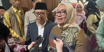 pesan-menteri-pppa-ri-kepada-petugas-haji-lebih-sabar-dan-telaten-melayani-jamaah-lansia