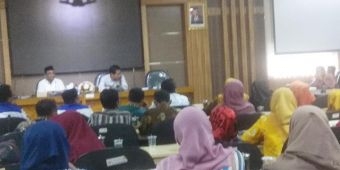 Komisi D DPRD Lamongan Desak Pemkab Perjuangkan Kesejahteraan GTT- PTT