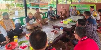 Kapolsek Dlanggu Kumpulkan Kades, Ajak Sinergi Bahas Keamanan Desa