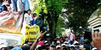 Ribuan Warga Srimulya Malang Datangi Polres Tanyakan Kasus Prona