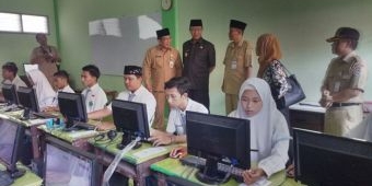 Sidak UNBK di SMA dan MA, Bupati Tuban Tak Temukan Kendala