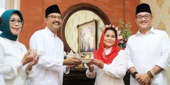 Tumpeng ke-2 Puti Guntur untuk Gus Ipul