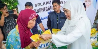 Tingkatkan Daya Beli Masyarakat saat Ramadan, Khofifah Gelar Pasar Murah untuk Warga Lumajang