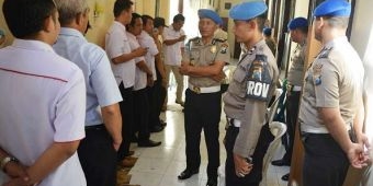 162 Anggota Polres Bondowoso Dites Urine oleh Propam Polda Jatim